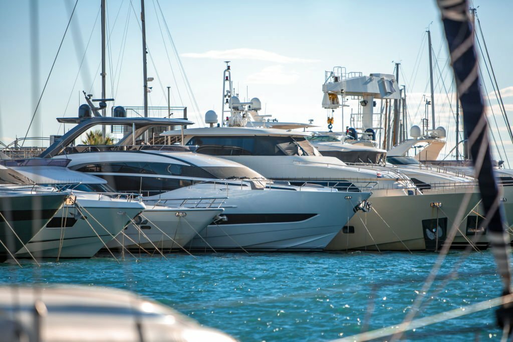 luxury yacht rental in Cabo San Lucas